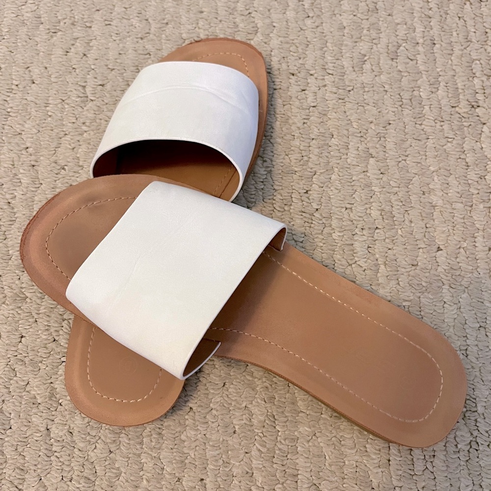 Soda | Sandal | White | Size 8 | Women's